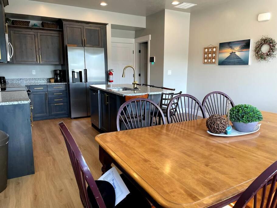 Lovely Condo! W/ Free Recreational Vehicle Parking Garden City Buitenkant foto